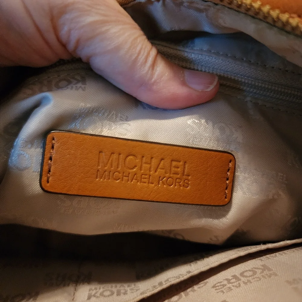 EUC Michael‎ Kors shoulder bag
